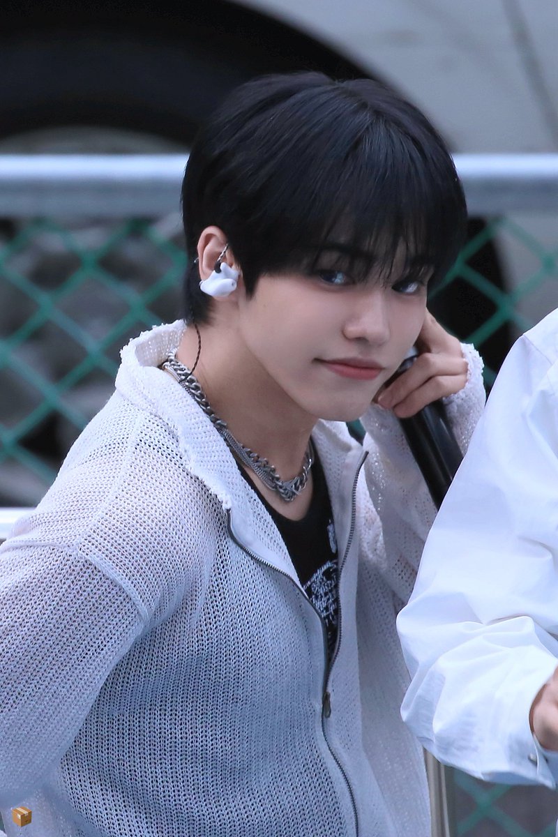 OneBox_1116's tweet photo. 260711 현대 N 페스티벌 Rd.3 

#유토 #YUTO 
#온앤오프 #ONF https://t.co/5LndgMKNNl