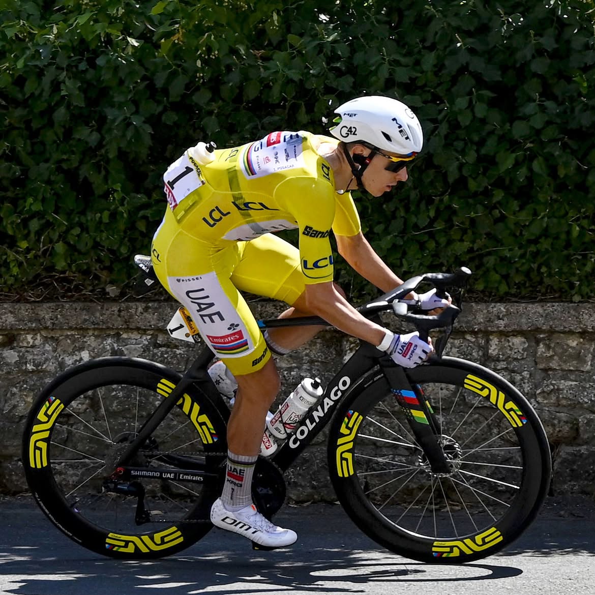 Arcalis1997's tweet photo. Tadej Pogačar 📸 by Tomas Sisk

#TourDeFrance #Stage8 https://t.co/yRF8rdH1YB
