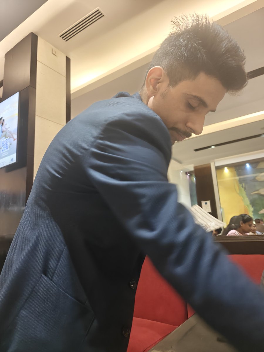 Raghav / Tau tweet media