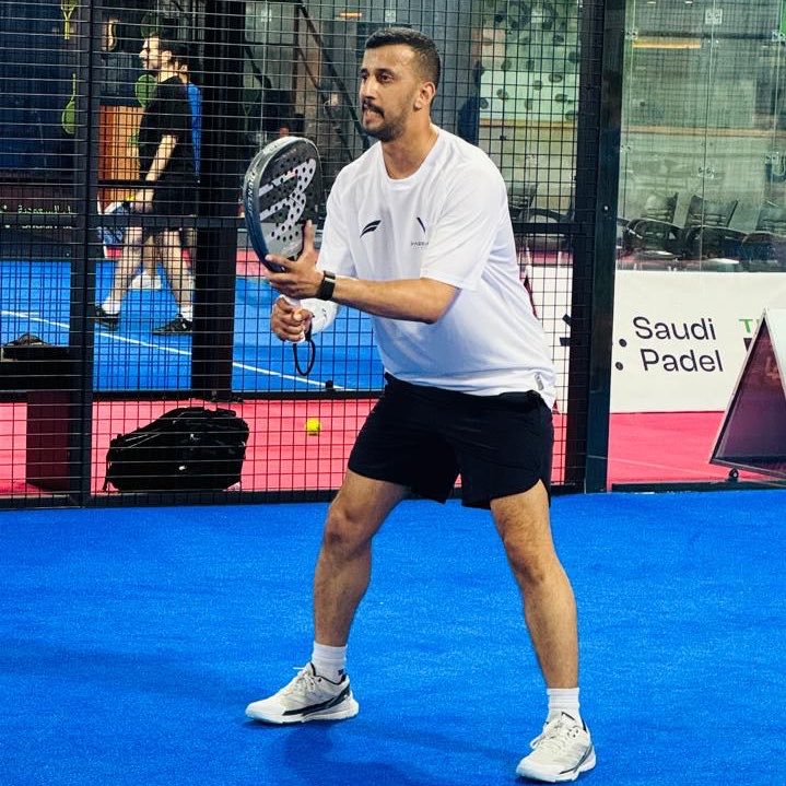 Saudipadel_sa's tweet photo. الجولة الأولى لبطولة SPT لليوم الثالث والمقامة في ملاعب ذا بادل هب في مدينة الخبر 🎾📸👋🏽 https://t.co/Q9F94KwRA6