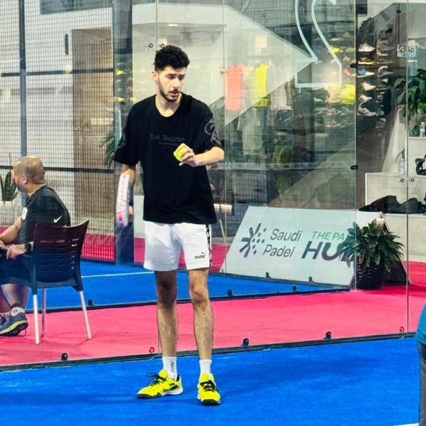 Saudipadel_sa's tweet photo. الجولة الأولى لبطولة SPT لليوم الثالث والمقامة في ملاعب ذا بادل هب في مدينة الخبر 🎾📸👋🏽 https://t.co/Q9F94KwRA6
