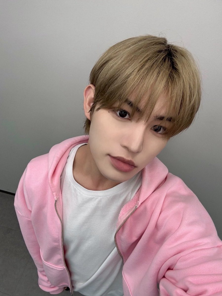밍띠𖤐 tweet media