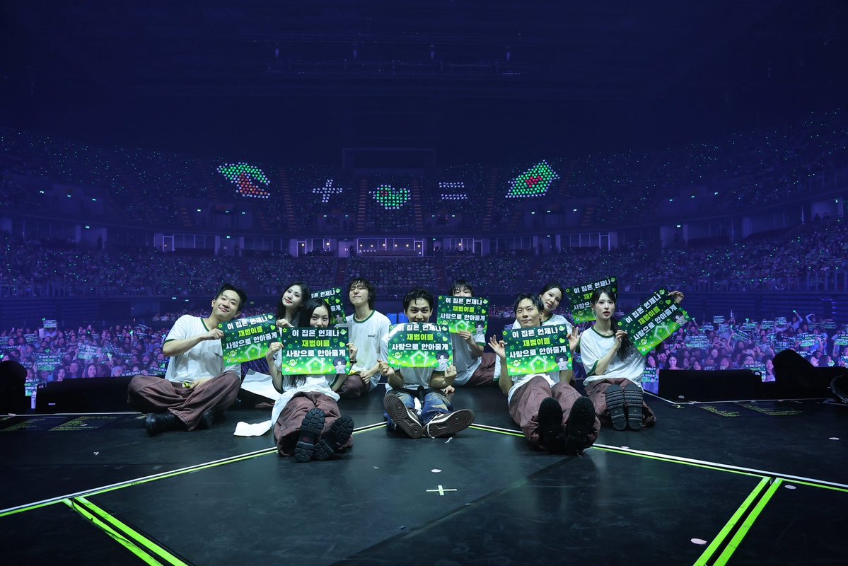 sao_jaybdef's tweet photo. วันนี้เก่งมากครับ👏🏻👏🏻👏🏻💚

#JAYB #Def #제이비 
#TAPE_ROOTS_BANGKOK_DAY1 https://t.co/zrdjlI7I1p