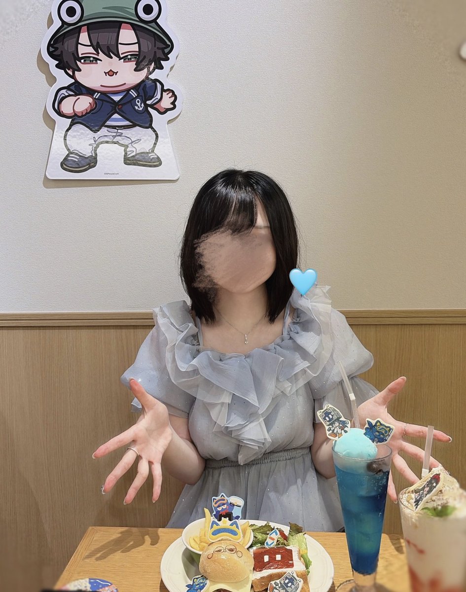 ann_n74's tweet photo. 女さんなのでスイパラ仕様の服と、爪も載せさせていただきます。👩 https://t.co/LwgWvDao0h