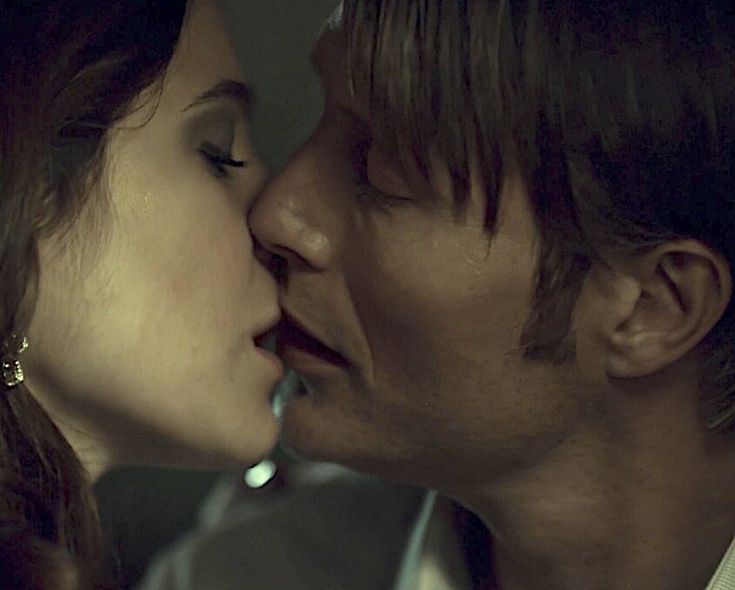 aki_ko_namu's tweet photo. Hugh Dancy and Mads Mikkelsen kissing ALL their co-stars but never each other despite literally being the canon murder husbands in a dark romcom..!.!.!..!! this is my villain origin story istg 💀😭 https://t.co/iLZ0yxG3CP