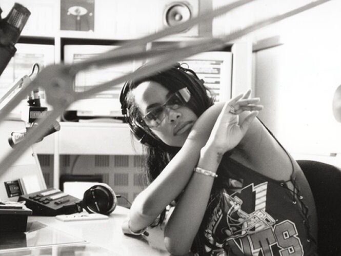 jackalsgaze's tweet photo. This is how I know it's truly Aaliyah season. Her name has been the topic of discussion weekly for the past month or so. It's not even August 25th yet! 😭😭 https://t.co/gFy9gxSNJs