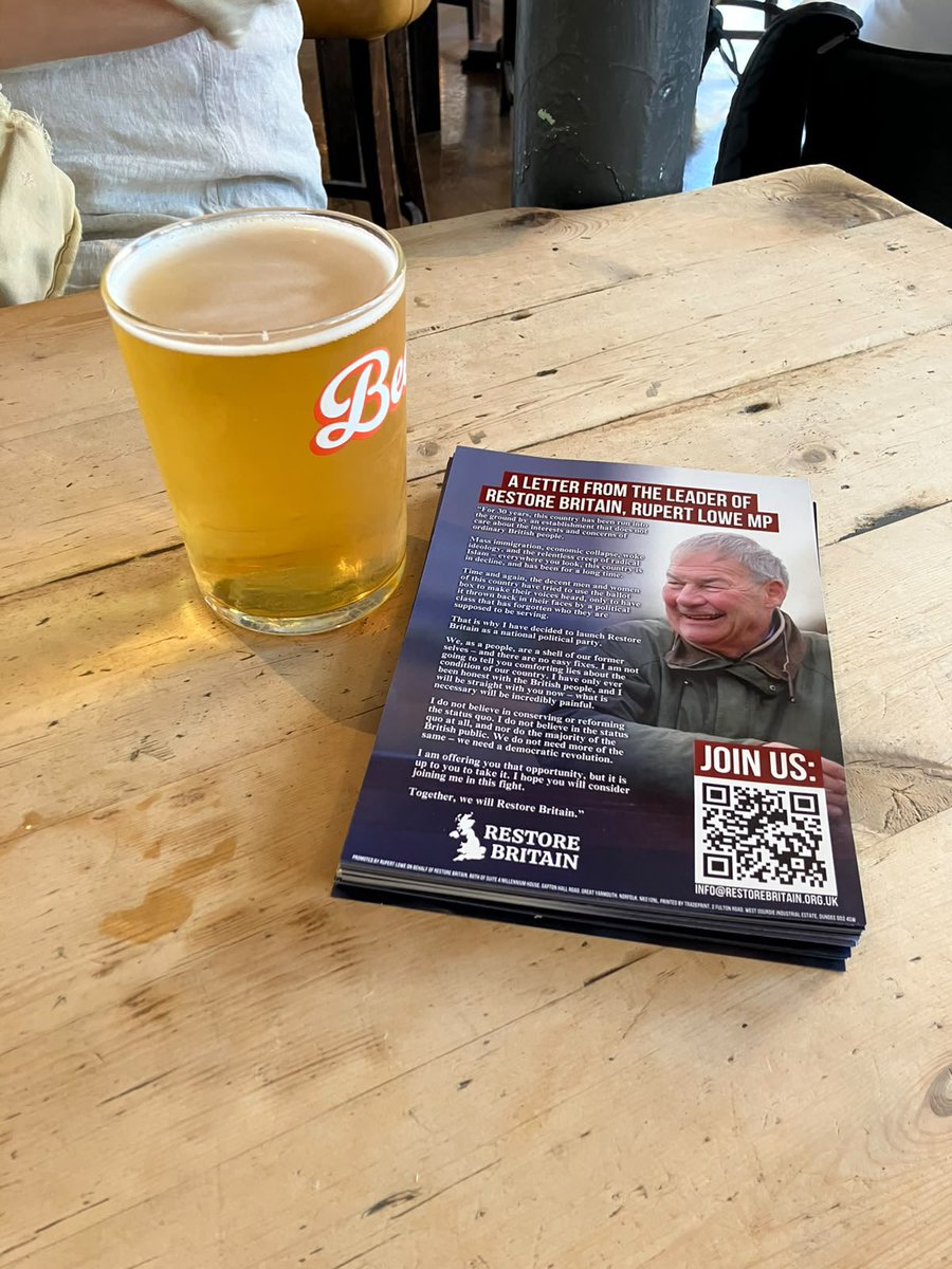 StephLondonUK's tweet photo. Volunteers leafleted 700 homes today in Wandsworth for @RestoreBritain.

It cannot be overstated how hardworking and dedicated our members are.

Pint to follow 🍻 🇬🇧 https://t.co/2Uwj7fysrc