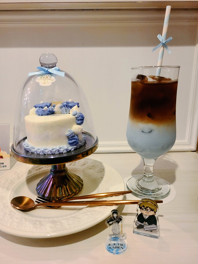 darukute_yabai's tweet photo. ケーキが1番美味しい時間帯
よりによって真夜中なのなんで https://t.co/ykzkSi5z6L