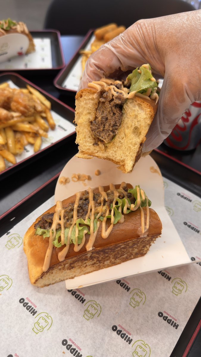 The BurgerHolic tweet media