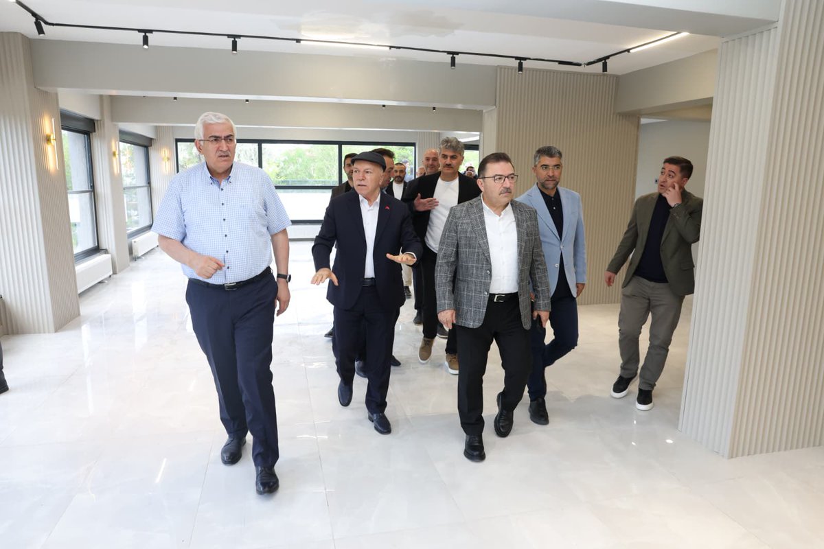 avibrahimK's tweet photo. Erzurum Büyükşehir Belediyemiz tarafından yapımı devam eden kreş projesinde incelemelerde bulunduk.

Çocuklarımızın güvenli, modern ve nitelikli eğitim ortamlarında geleceğe hazırlanmasına katkı sunacak bu kıymetli yatırımın Erzurum’umuza hayırlı olmasını temenni ediyor; başta Büyükşehir Belediye Başkanımız Sayın Mehmet Sekmen bey olmak üzere emeği geçen herkese teşekkür ediyorum.