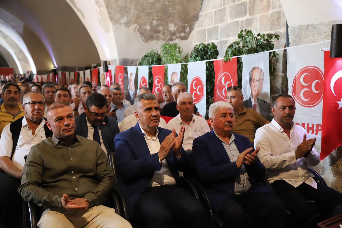 AKPartiPayas31's tweet photo. Kongrede Mevcut İlçe Başkanı Sn.Muhammet TUFAN, Yeniden İlçe Başkanlığına Seçilerek Güven Tazeledi.Yeni Dönemin Hayırlı Olmasını Temenni Ediyor,Başarılar Diliyorum. 

Osman TOPUZ 
AK Parti Payas İlçe Başkanı 

#akparti #rte #reis #rterdoğan https://t.co/2UYd5u9fTw