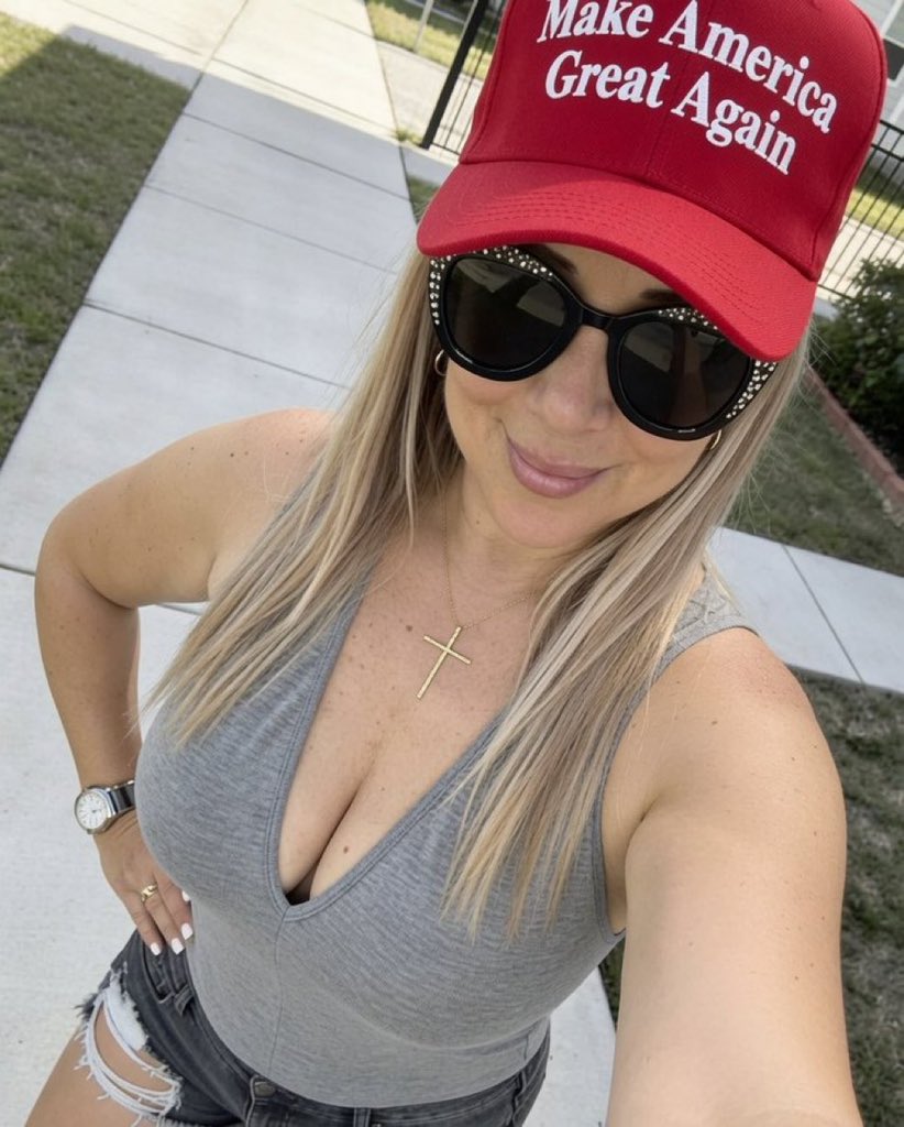 honeymoon250's tweet photo. Would you date a smart Trump supporter?
Don’t lie

 A) YES 

 B) NO https://t.co/XBl9Joe22P