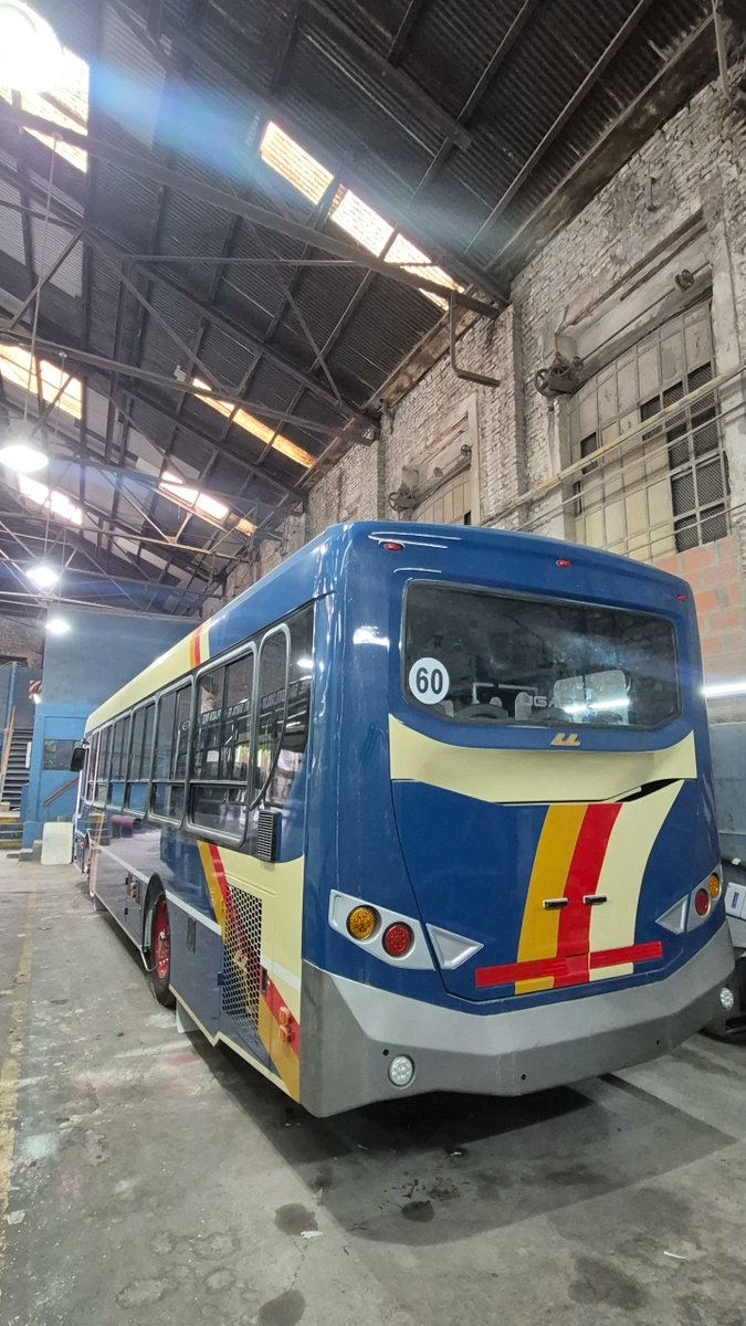 CiudadDeBondis's tweet photo. DE OFERTA
La #Linea29 vio la oportunidad y se llevó 4 0km #Ugarte #MB1621 de los fallidos para la 42. Primeros 0km del nuevo modelo para la 29.
📸@tallerlezamaok https://t.co/IDcLHfMwhi