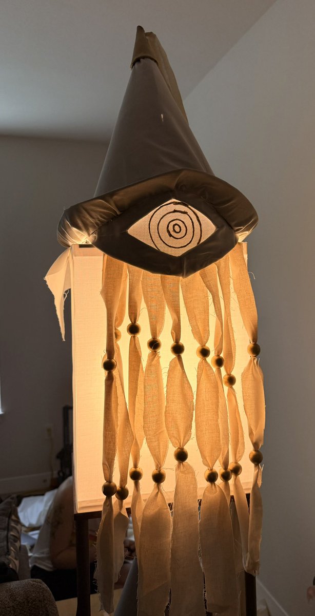 shadysalmons's tweet photo. new lampshade just dropped https://t.co/18d3Njdw9p