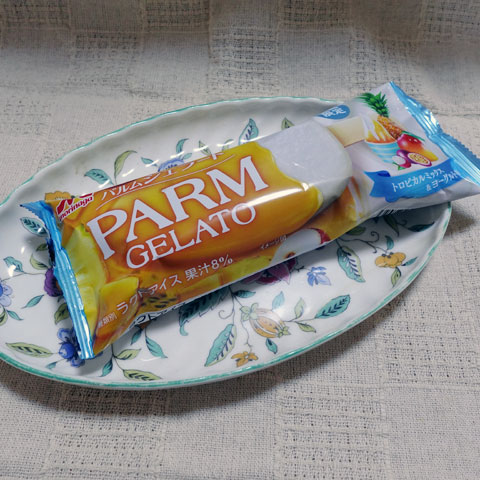 icesukii's tweet photo. PARM パルム ジェラート　トロピカルミックス＆ヨーグルト味

夏の「PARM」の味わいを楽しめました
https://t.co/VmxlPEbZZP
#今日のアイス https://t.co/JkqF0aZ71E