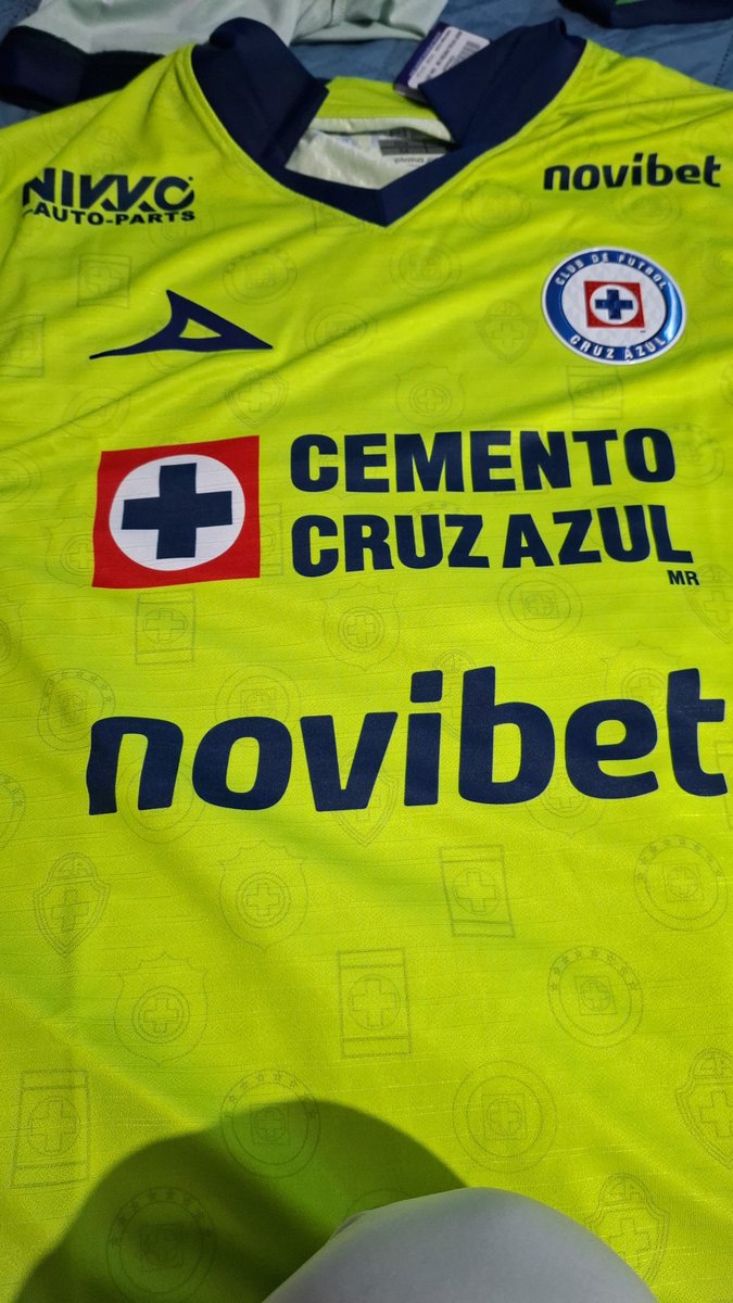 AldoJC28's tweet photo. @uazules_ Sinceramente las de portero de este año han sido las peores desde las primer joma https://t.co/l75tyIqO5n