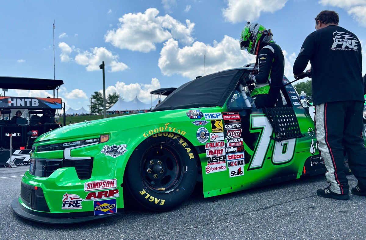 zack_albert's tweet photo. Grid shots, @limerockpark. (2/2)

#NASCAR https://t.co/dGutzrRyyD