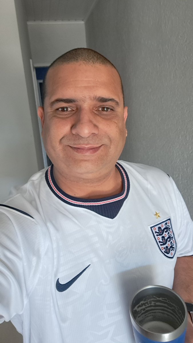 profjunior10's tweet photo. 🎶It's coming home, it's coming home, it's coming...Footballs coming home...🎶 #EnglandDay #ThreeLions #EnglishTeam https://t.co/oLoBIHAlVX
