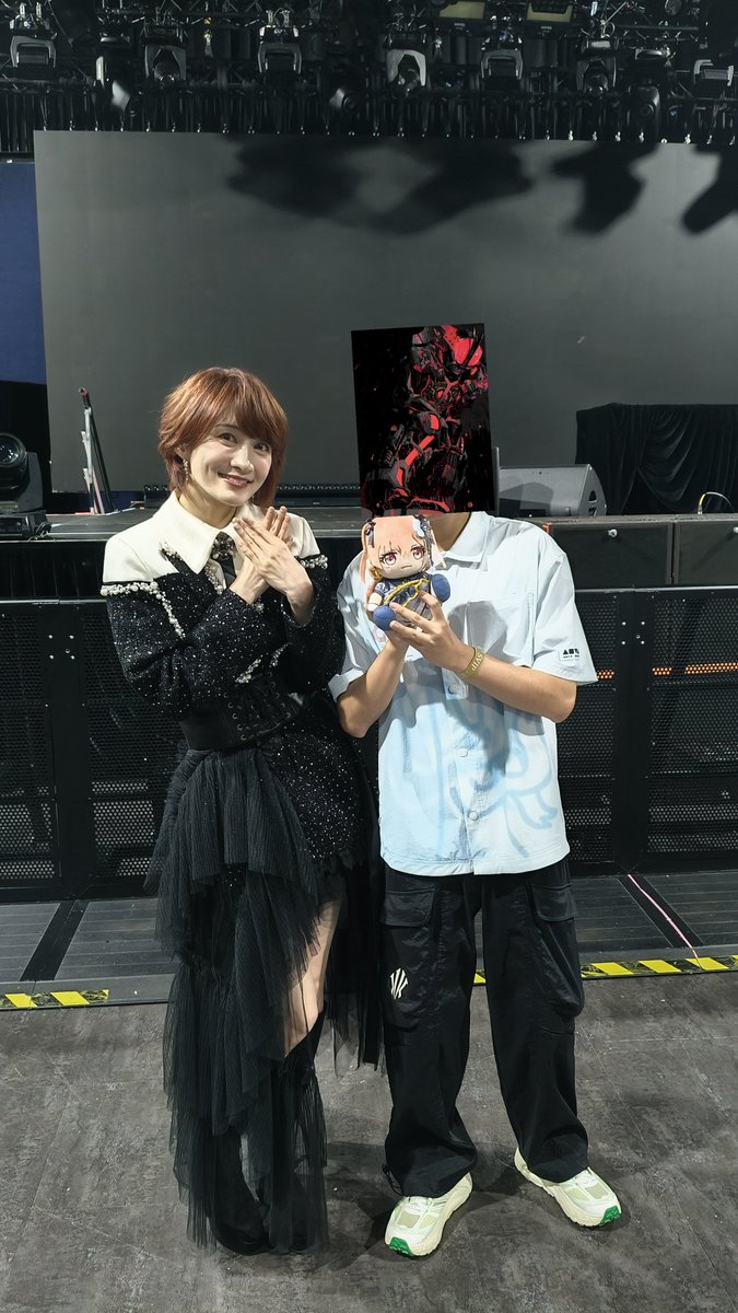 Shs159357_'s tweet photo. @AyAsA_violin 今日のライブはこんなにすばらしくて、舞台の上のAyasa様もこんなに美しくて、演奏した歌にうっとりして、今年また会えることを願っています,最後に、Ayasa様の10周年おめでとうございます😊      #Ayasa https://t.co/K2p81nUp7D