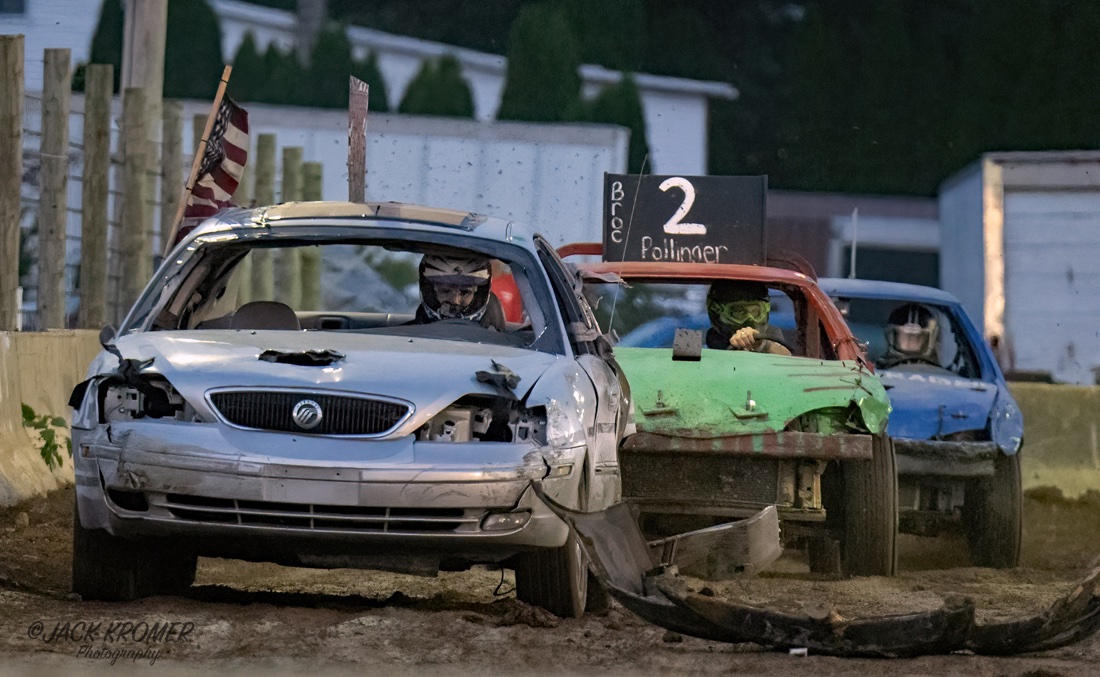kromerpics's tweet photo. Junk Car race at Lorah's Truck and Tractor Pulls https://t.co/3ULXmxBLZK