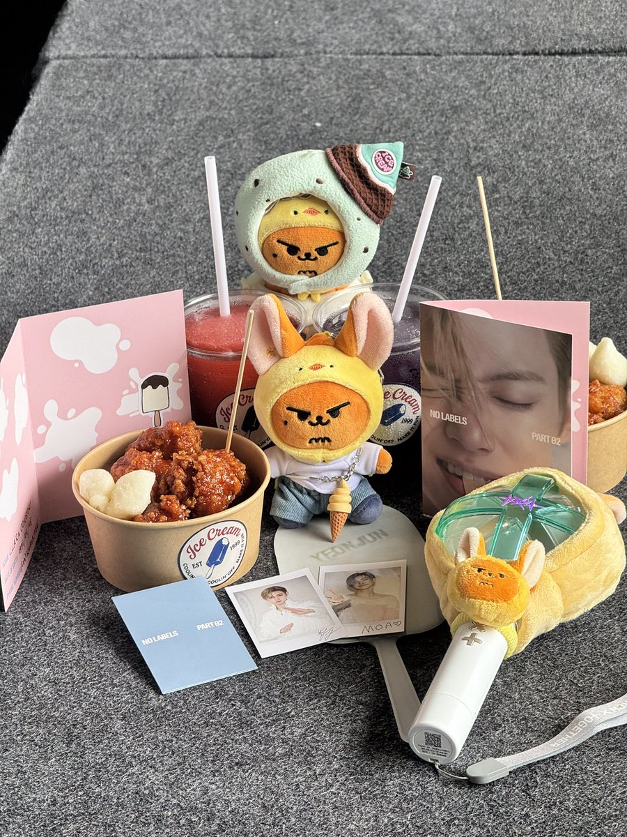 livy_vip's tweet photo. Had the best day at music core + Yeonjun pop up store 🥹💙🍦
#Yeonjun #연준 #IceCream #NoLabels_Part02 #MusicCore #PopUpStore https://t.co/jvpOqY2CzT