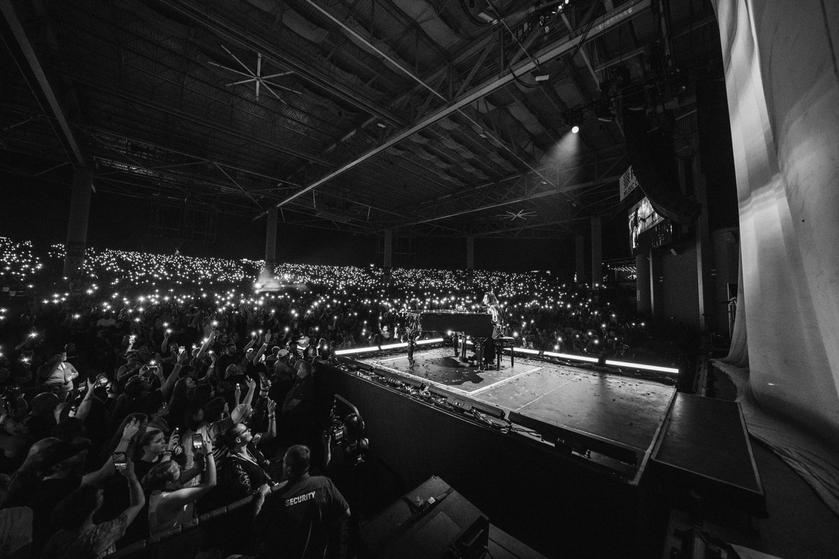 evanescence's tweet photo. Noblesville, IN 7.9.26 Part 5

📷 @thiswildbemis https://t.co/JzC6FdoIub