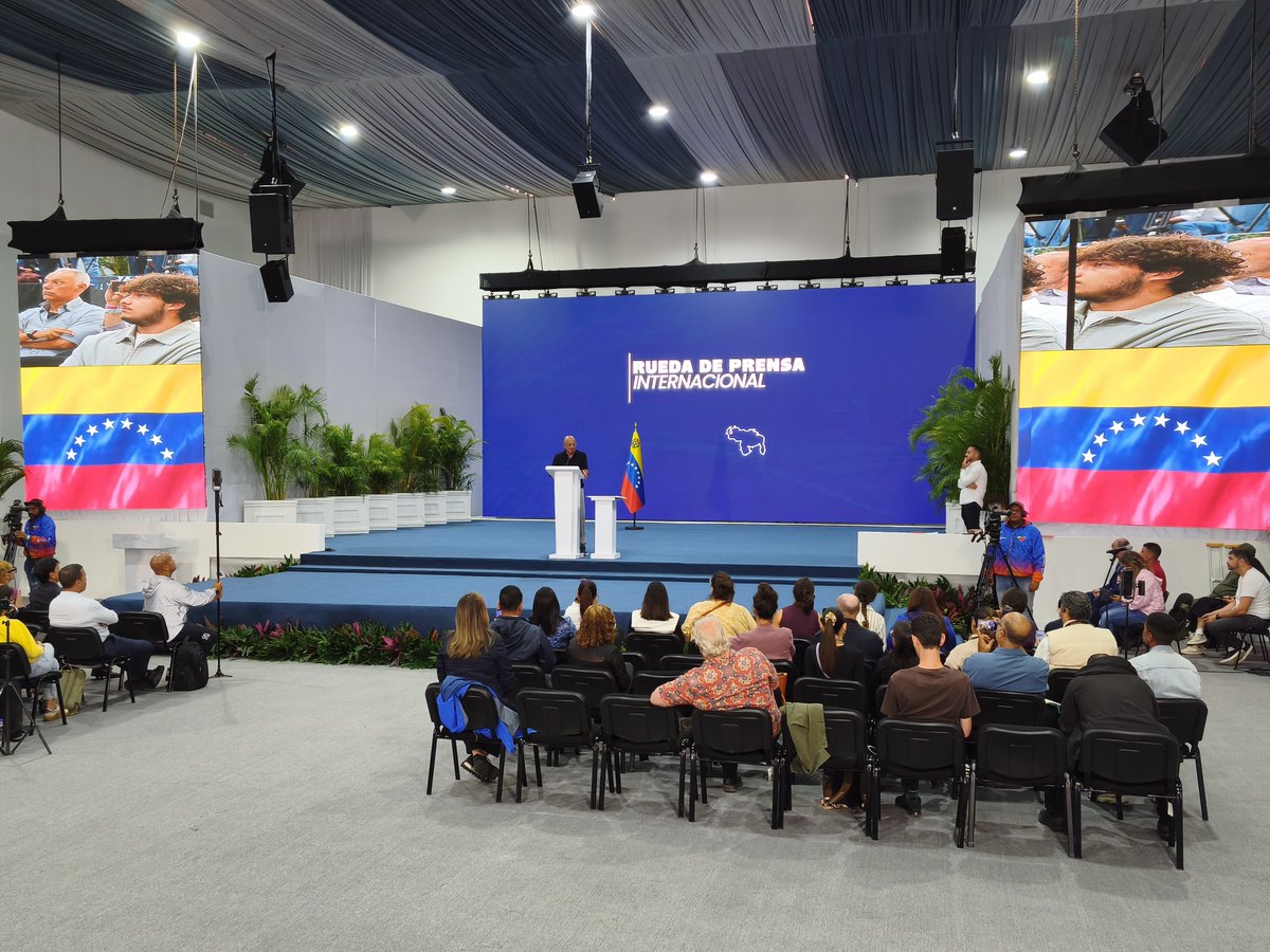 Asamblea_Ven's tweet photo. La Asamblea Nacional, trabajará en  hacer las reformas necesarias en materia de alquileres, indicó el Jefe del Estado Mayor de Campamentos Transitorios y Presidente de la Asamblea Nacional, Diputado Jorge Rodríguez. https://t.co/E0pcmzu2ty