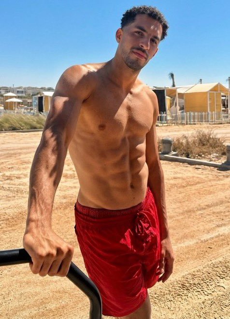 Babalizand0_'s tweet photo. 🚨Mostafa Shobeir jogador do Egito. https://t.co/h79gGOJ4es