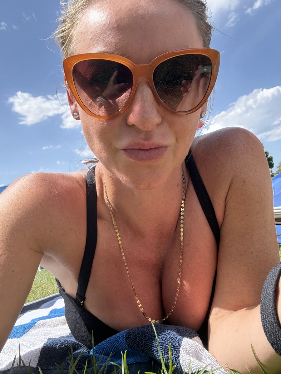 ErinMarie2222 tweet media