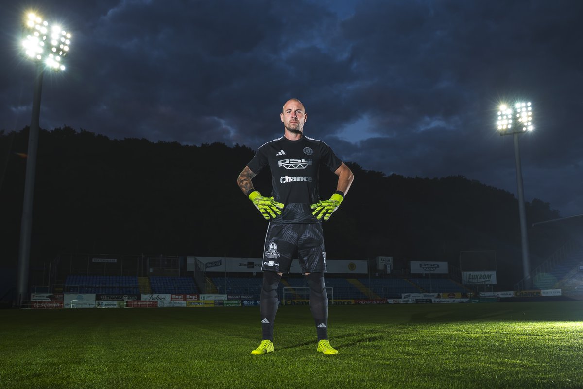 svetdresov's tweet photo. 📸📸📸

#dresy #adidas #chanceliga #zlin #sevci https://t.co/0WgNConrzI