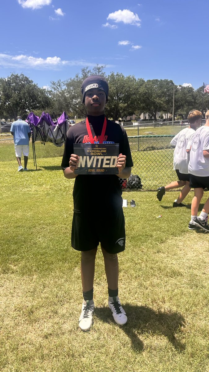 NamajDrye's tweet photo. great day today at CoachLo OrlandoQB shootout and Battle of the pit today I got some good work with all defensive line coaches and won defensive line MVP for Middle School and got it invite to the All-American exposure game #dominate #2031 @FBUcamp @AlPopsFootball  @Excelspeed12 https://t.co/zrFbTHj4T1