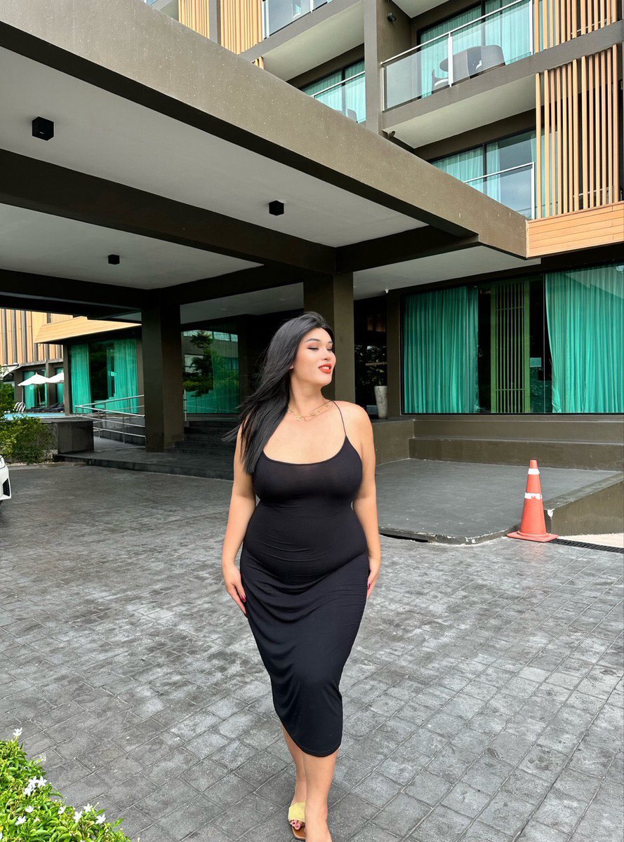 rozpei's tweet photo. #jeddah_ladyboy 
#ladyboy_jeddah (1)
#ladyboy_both_in_jeddah

Today is so hot and lonely￼🤩 https://t.co/Fys1QAeob6