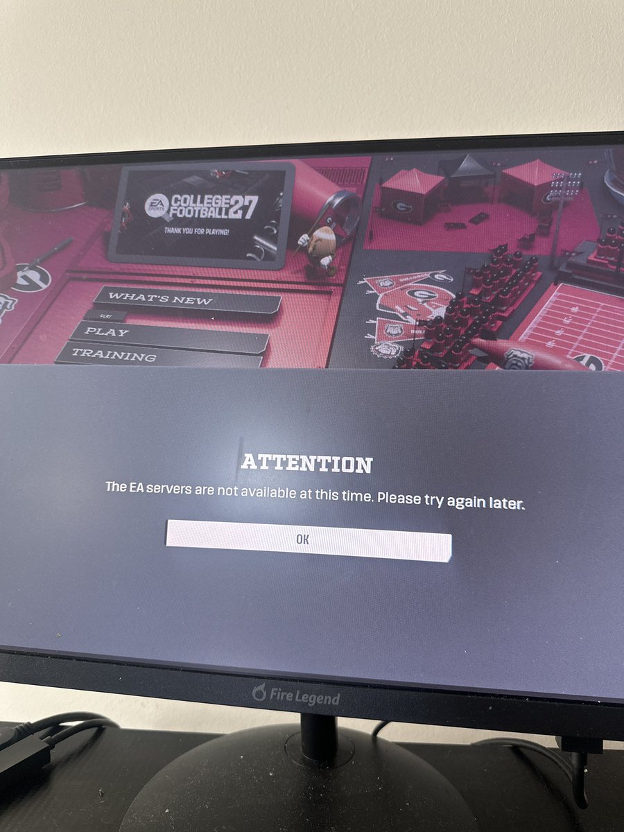 Slimeballjg1's tweet photo. @EASPORTSCollege fix yo servers can’t even finish a game bruhh 🤦🏾‍♂️ https://t.co/CTrwu8JCKA
