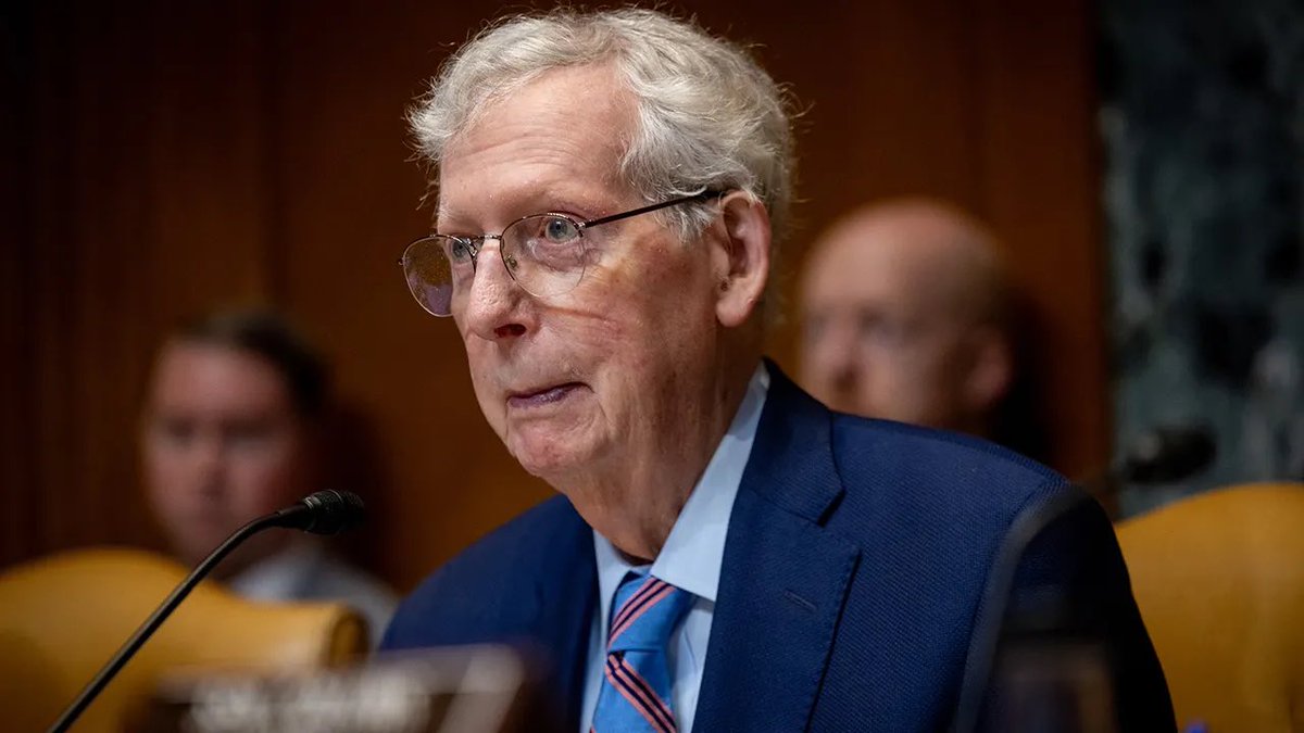 TheCalvinCooli1's tweet photo. 🚨New: Kentucky Governor Andy Beshear has now publicly called for Senator Mitch McConnell to provide an update on his health status to end the “crazy speculation.” https://t.co/KwwfgKCCxz