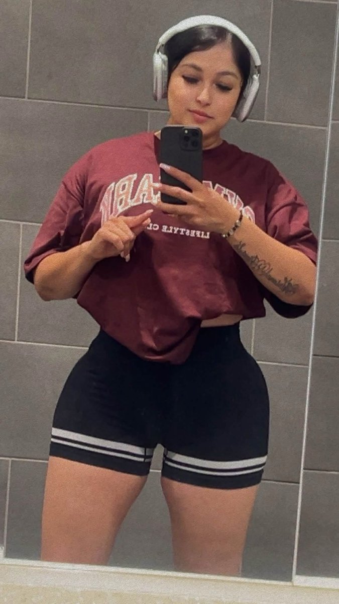 morrodesinaloa's tweet photo. #arizona #puta #milf #putafit https://t.co/vKp4FKwhge