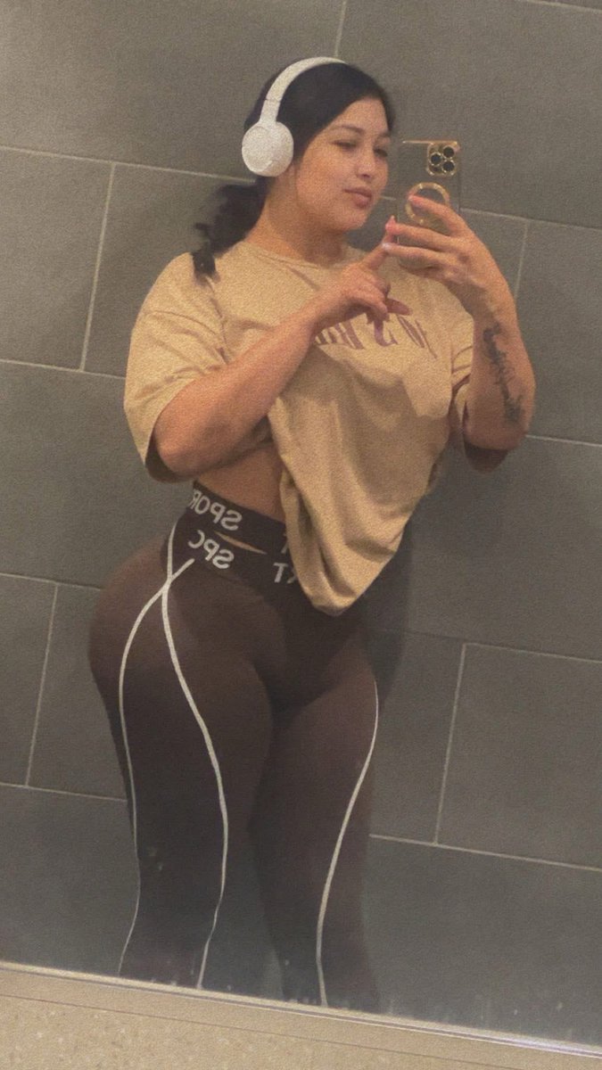 morrodesinaloa's tweet photo. #arizona #puta #milf #putafit https://t.co/vKp4FKwhge