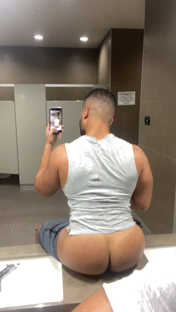 LiciousD_'s tweet photo. Summer tan 🫪 https://t.co/J3K1Pd9JTM