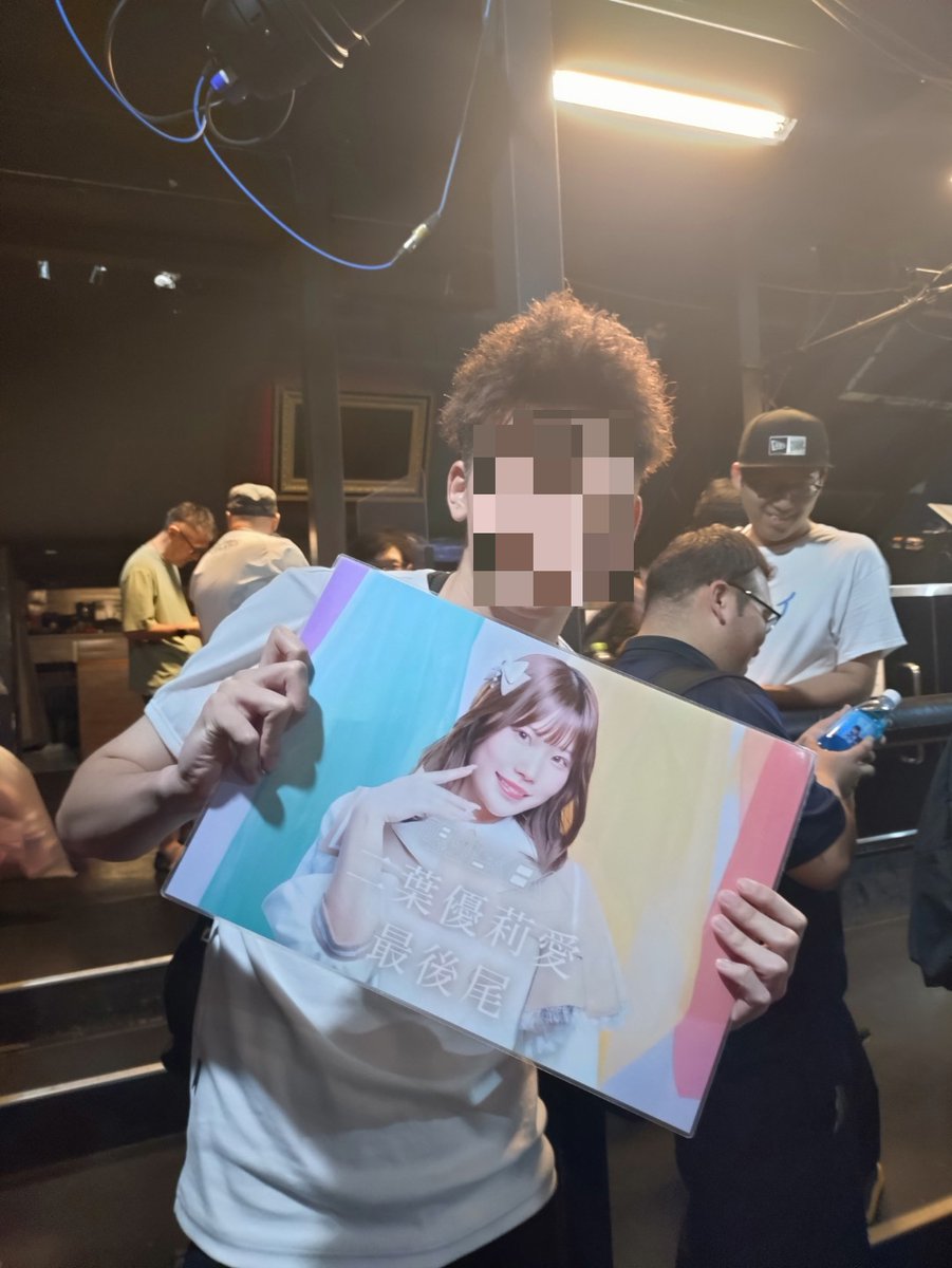 hima_0a0's tweet photo. 最高の誕生日だった！
特典会のとき写真撮ってくれた人ありがとうございました！ https://t.co/nCBxcPgYVq