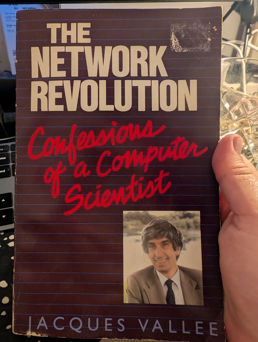 jeromygride's tweet photo. @GrantLavac My random Op Shop find the other day in Sydney. https://t.co/ton1YvIaOp