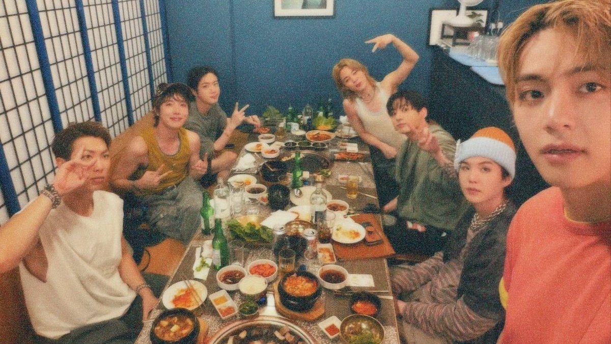 BThjk23's tweet photo. 𝑀𝑦 𝑓𝑎𝑚𝑖𝑙𝑦 <3 https://t.co/g2F5ocv7LK