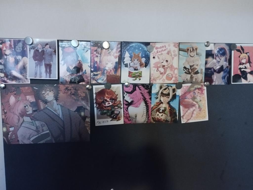 zibirion's tweet photo. Ganz vergessen nach der dokomi meine Autogrammkarten bzw Postkarten Wand mal zu Posten hoffe ich kann noch mehr auf der nächsten Dokomi dazu holen https://t.co/kXWzxOkKkS