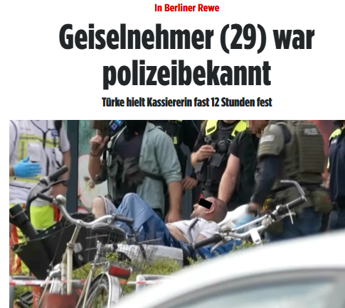 Taykra's tweet photo. #Berlin: 12 Stunden war die Frau in den Händen des Türken (29). Erst nach stundenlangen Verhandlungen endete das Martyrium für die Mitarbeiterin des Supermarktes. Bei der Geiselnahme stellte der Türke unklare Forderungen. https://t.co/nSknXHn7Nf