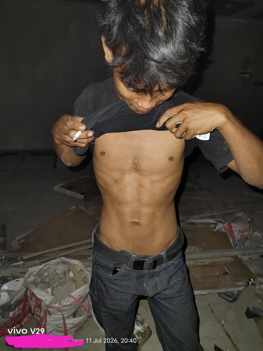 mardam4i's tweet photo. Video prank fresh from the oven tonight🤭🥳, kuproy brondong 25th body slim hot skin tone gelap master modusin, sibrondong malu kontolny dimainin krn kurang tebal🤣. Lihat full durasi bs Visit my Tevi:
- https://t.co/ZyHO7G2ZPg
- https://t.co/iM7By96hfO
- https://t.co/pb9FAsAlA7 https://t.co/7Umi8FHgrI
