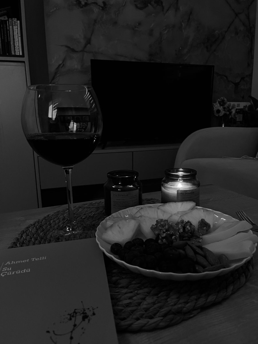 fatosbzkrt's tweet photo. Ahmet Telli; 
Gün biter gülüşün kalır bende der hepimiz biliyoruz ki sevmek çoğu zaman bir gülüşe yenilmektir zaten …

Gittiğin yer incitmesin #AHMETTELLİ https://t.co/rtqCvD2PIj