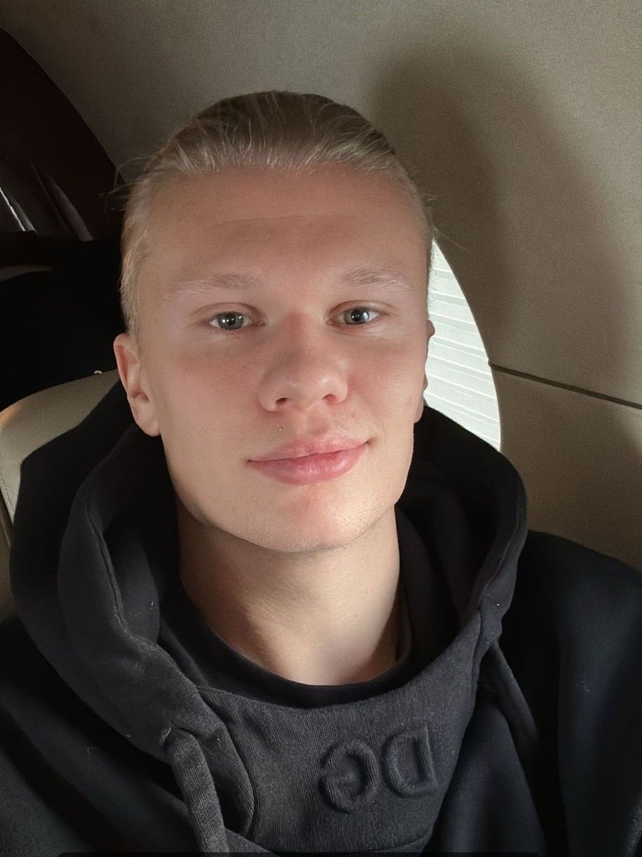 gruzinhaa9lnd's tweet photo. whatever happens today im rly proud of him https://t.co/AefOEv0Zcu