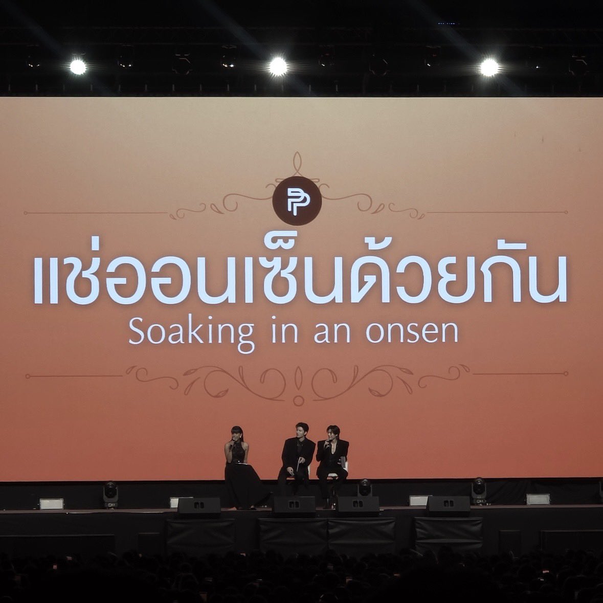 gxxdlyn1106's tweet photo. แช่ออนเซ็นด้วยกันน (((เฟรนด์ตลอดไป)))

พี่เจนนี่ : แล้วแป๊บนึงนะใครมันแคปรูปปอนด์มาเป็นแบบนี้ตลอด5555555

🐻 : ไม่เป็นไรครับ ถือว่าได้เห็นการเปลี่ยนแปลง😂

🐼 : มึงไปมีเรื่องกับคนที่ทำสไลด์ป่ะ

🐻 : ดูตัวเองด้วย555555555555

🐼: เราเคยไปทำอะไรกับคนที่เค้าทำสไลด์ป่ะ

🐻 : เทอ ไม่พอใจที่ชั้นใช้งานเธอหนักไปหรือเปล่า

วีนกันใหญ่ เพราะรูปที่พี่ทีมงานเลือกมา แกงมาก🤣🤣🤣🤣🤣🤣🤣

#PeachAndMeSeriesEP1
#pondphuwin #ปอนด์ภูวินทร์ #ppnaravit #phuwintang