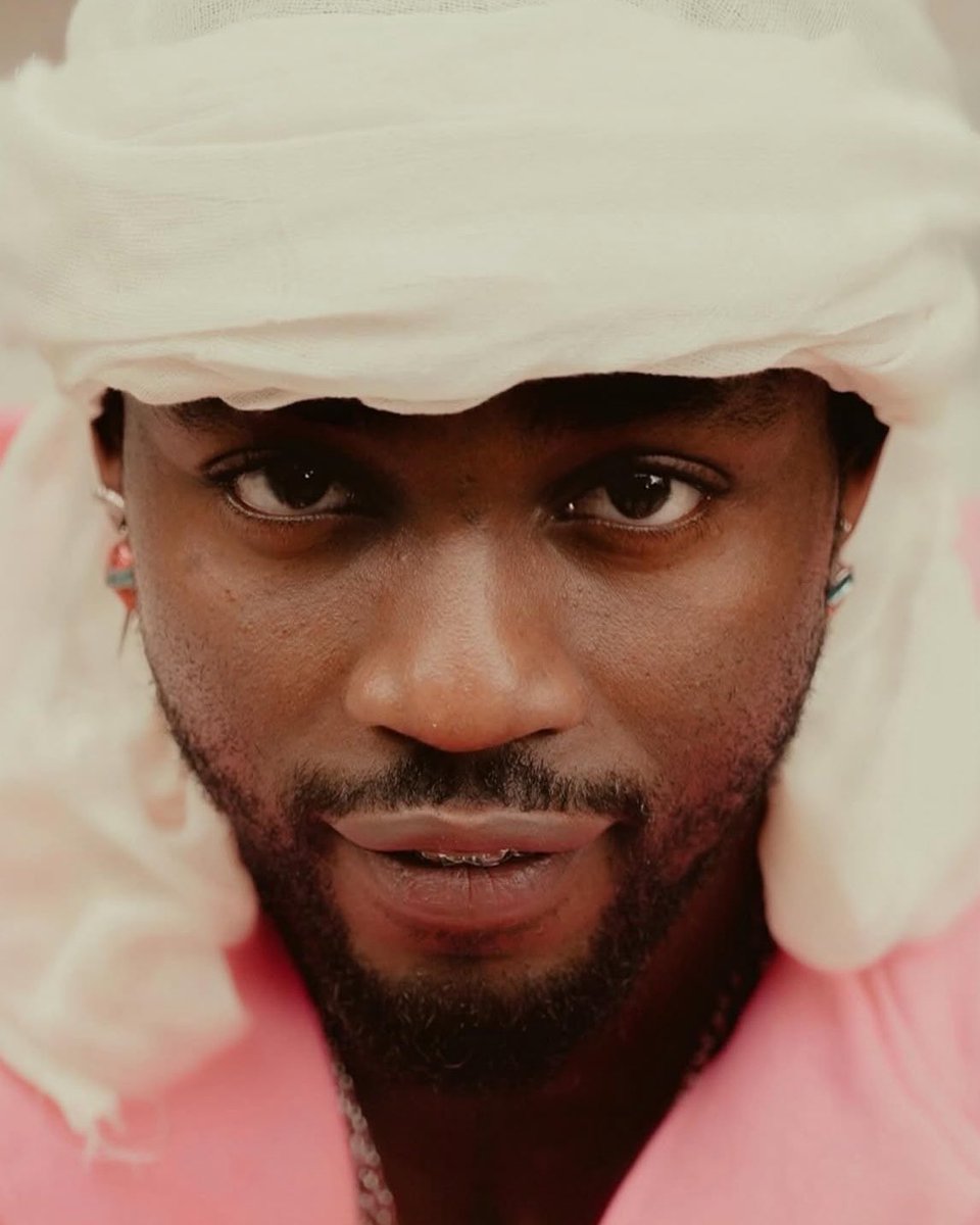 e_m_l1's tweet photo. Imagine Afro beats without Omah Lay https://t.co/rWtZxgaAOv