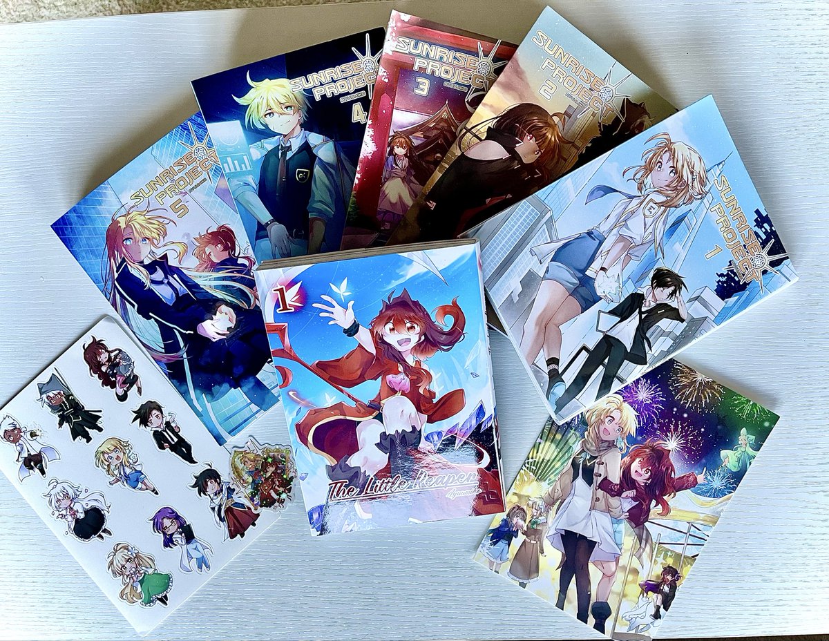 ChoupiMitsuki's tweet photo. Petit (gros) craquage sur le stand de @AyuumikoChan !!! Hâte de tous lire !! https://t.co/cR1resVfZR