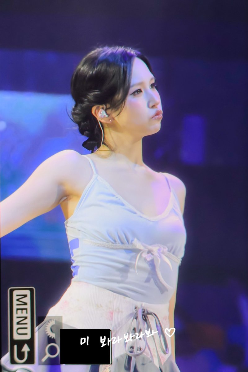misamozone's tweet photo. she's everything to me https://t.co/rtiJHRg7s5