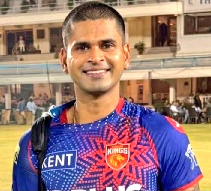 Kunal_KLR's tweet photo. Meet Shreyas Iyer. 😭 #INDvsENG 

Lost 6 consecutive matches for PBKS.
Lost 6 consecutive matches for ICT.

Conceded 250+ as captain of PBKS.
Conceded 250+ as captain of KKR.
Conceded 250+ as captain of ICT. https://t.co/vnWAwqDFMY